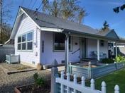 Cute Cottage with fully fenced yard, covered back patio with firepit.