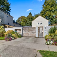 Peaceful, centrally located condo in Magnolia