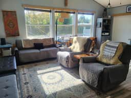 Cute Cottage with fully fenced yard, covered back patio with firepit. - Image 5
