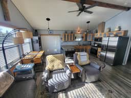Cute Cottage with fully fenced yard, covered back patio with firepit. - Image 4