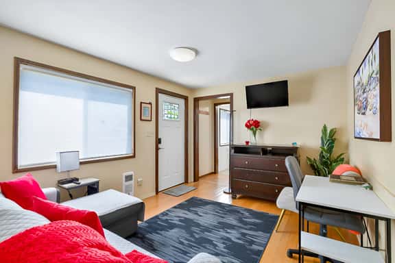 Full Apt with large kitchen across the street from the beach. - Image 1