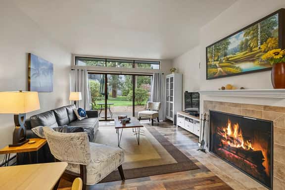 Ground Floor 2 bed Condo at Jacob's Landing - Image 1