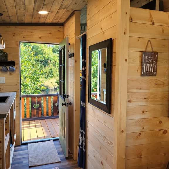 Tiny home by the beach - Image 1