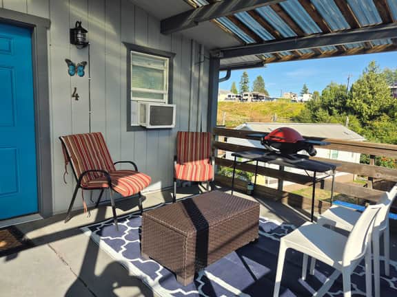 Studio with covered deck and Birch Bay View - Image 2